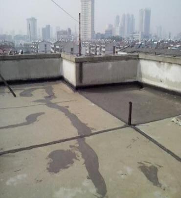 沈阳漏水维修 楼顶漏水是什么原因，楼顶漏水维修方法是什么?